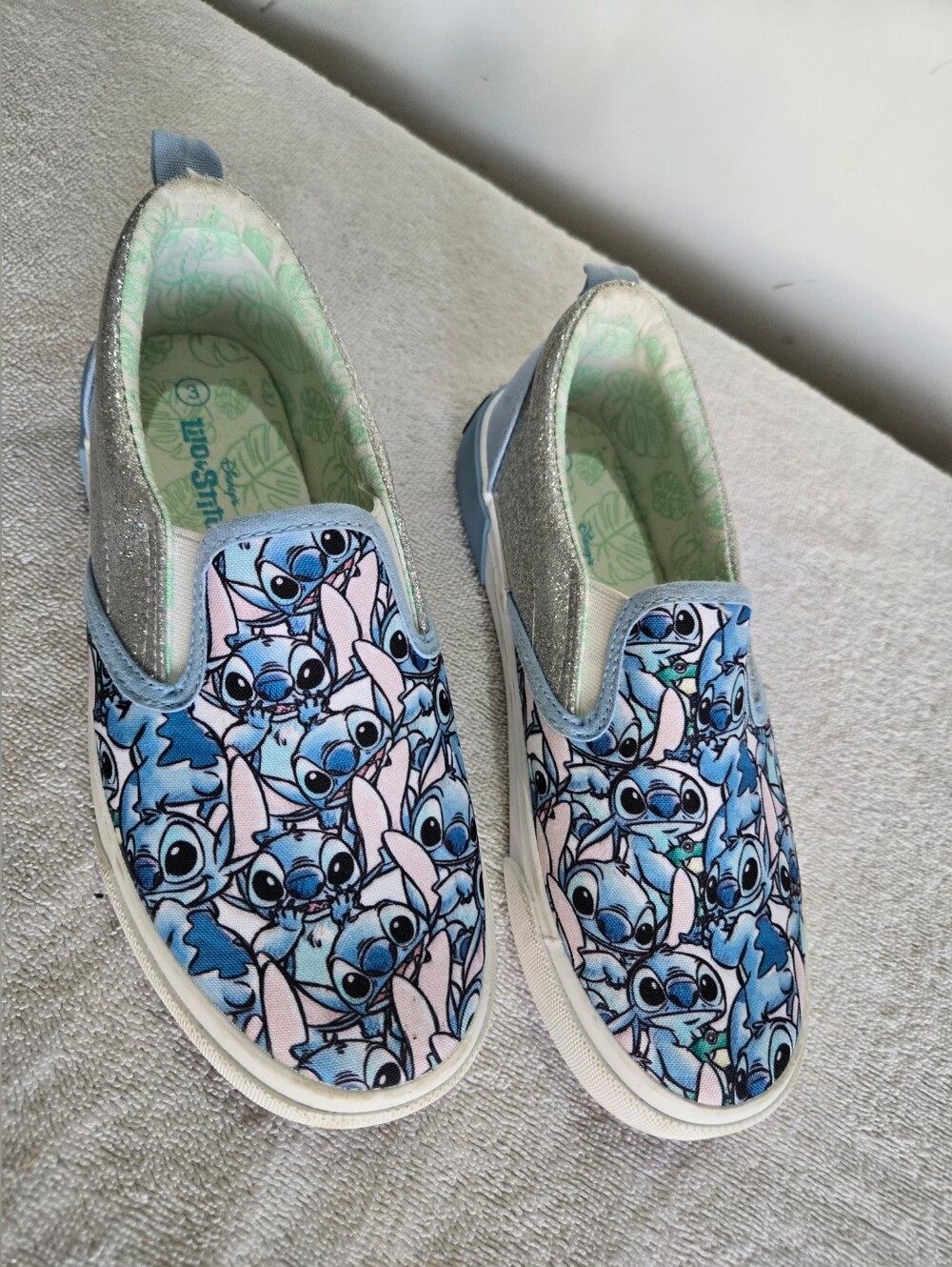 💙Ground Up Disney Lilo & Stitch Girls Slip-on Sneakers Size 3💙
